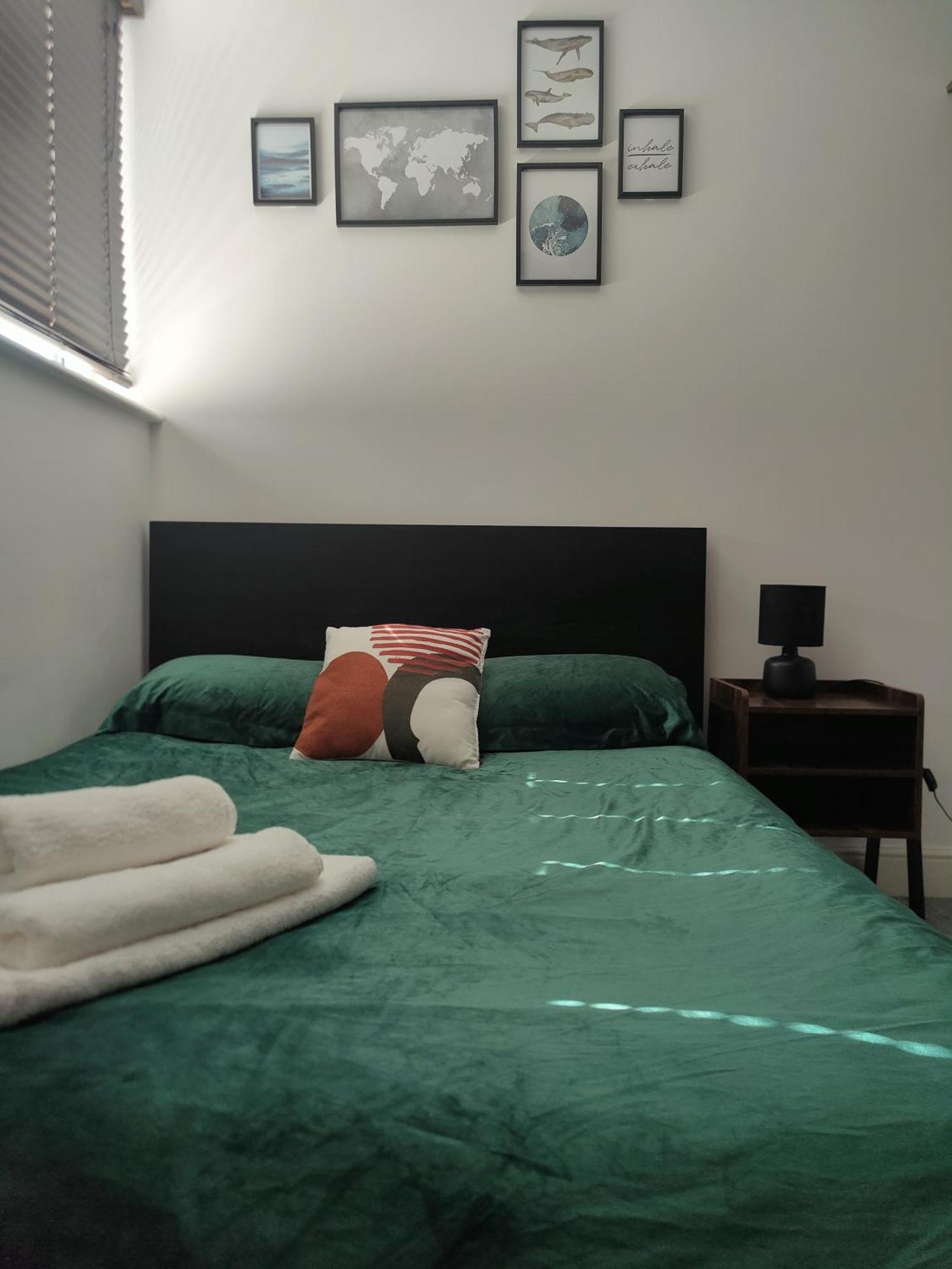 City Centered 2 Bed Serviced Apartment- Sherpa Homes Swindon Exterior foto